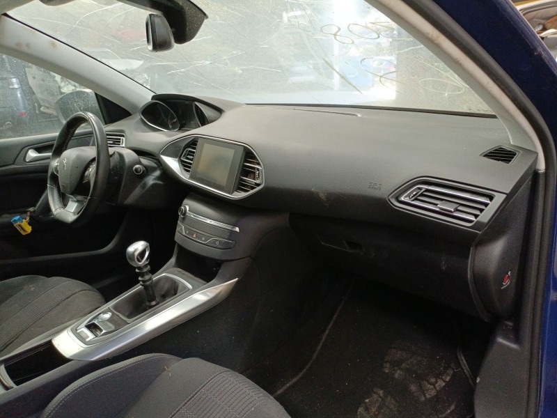 Recambio de salpicadero para peugeot 308 ii (lb_, lp_, lw_, lh_, l3_) 1.2 thp 130 referencia OEM IAM   
