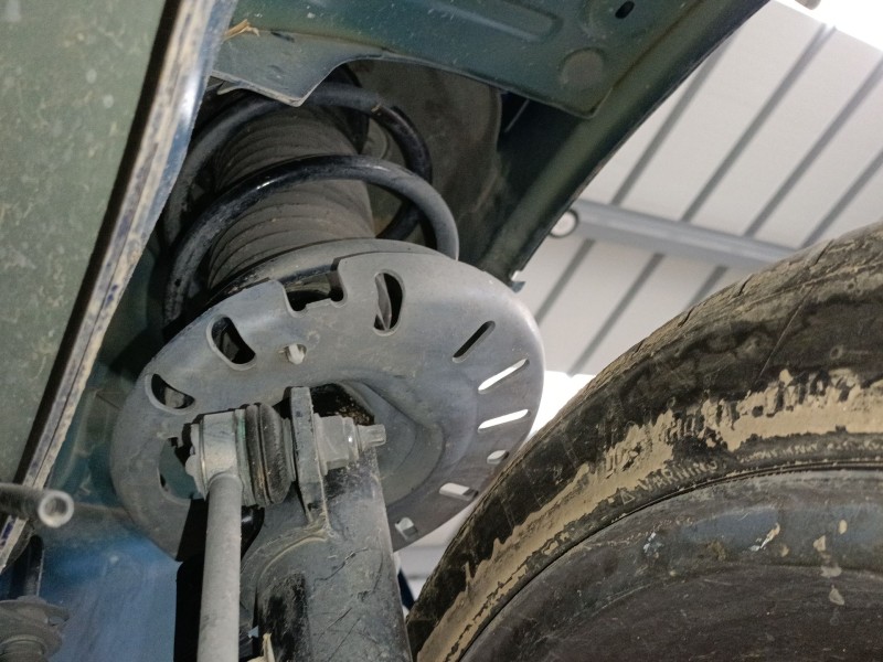 Recambio de amortiguador delantero izquierdo para peugeot 308 ii (lb_, lp_, lw_, lh_, l3_) 1.2 thp 130 referencia OEM IAM   