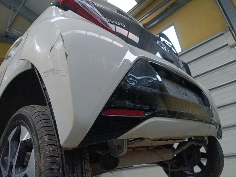 Recambio de paragolpes trasero para toyota aygo (_b4_) 1.0 (kgb40) referencia OEM IAM   
