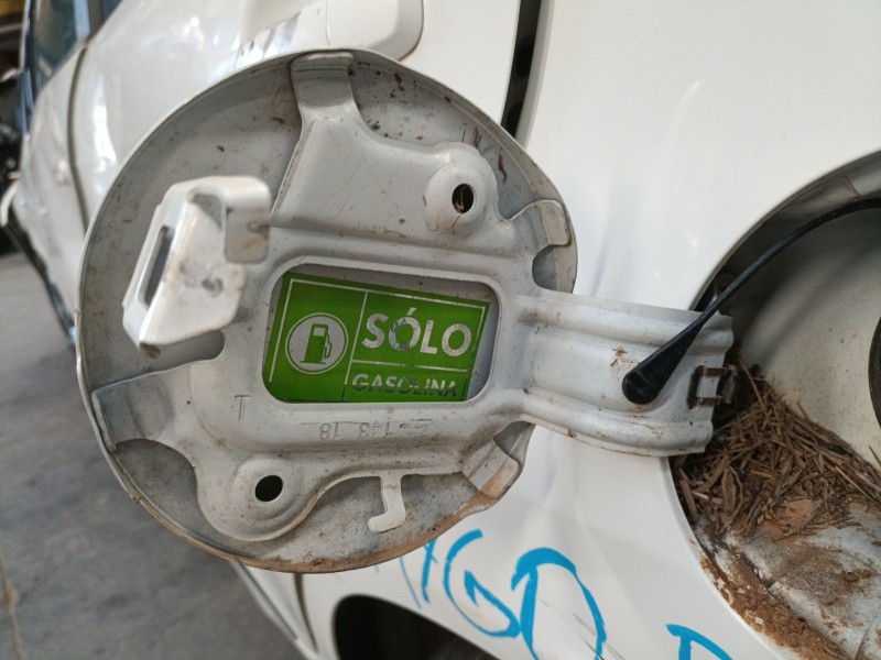 Recambio de tapa exterior combustible para toyota aygo (_b4_) 1.0 (kgb40) referencia OEM IAM   