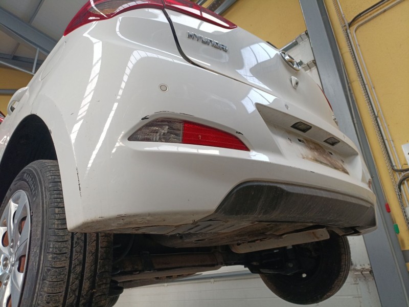 Recambio de paragolpes trasero para hyundai i20 ii (gb, ib) 1.4 crdi referencia OEM IAM   