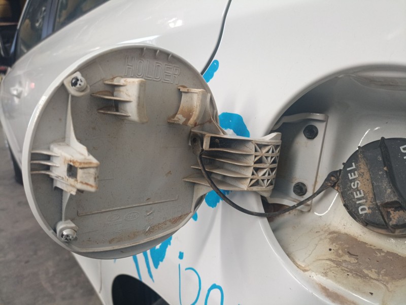 Recambio de tapa exterior combustible para hyundai i20 ii (gb, ib) 1.4 crdi referencia OEM IAM   