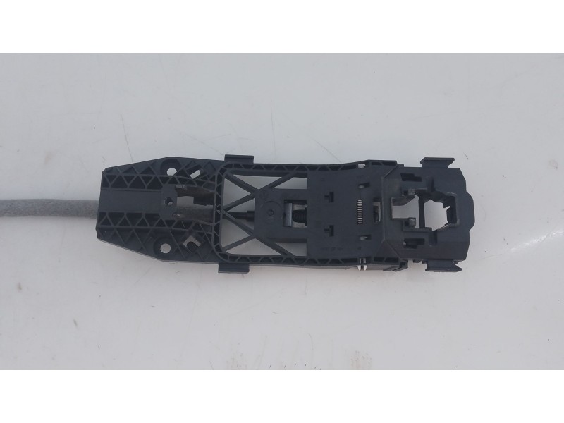 Recambio de cerradura puerta trasera derecha para skoda karoq 2.0 tdi nu7 referencia OEM IAM   