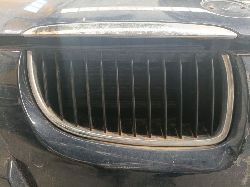 Recambio de rejilla delantera para bmw 3 (e90) 320 d referencia OEM IAM   