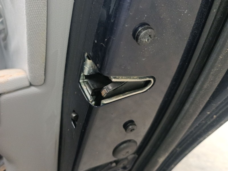 Recambio de cerradura puerta trasera derecha para bmw 3 (e90) 320 d referencia OEM IAM   