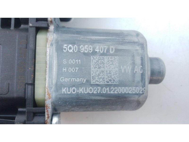 Recambio de mando elevalunas trasero izquierdo para volkswagen t-roc (a11, d11) 2.0 tdi scr referencia OEM IAM   