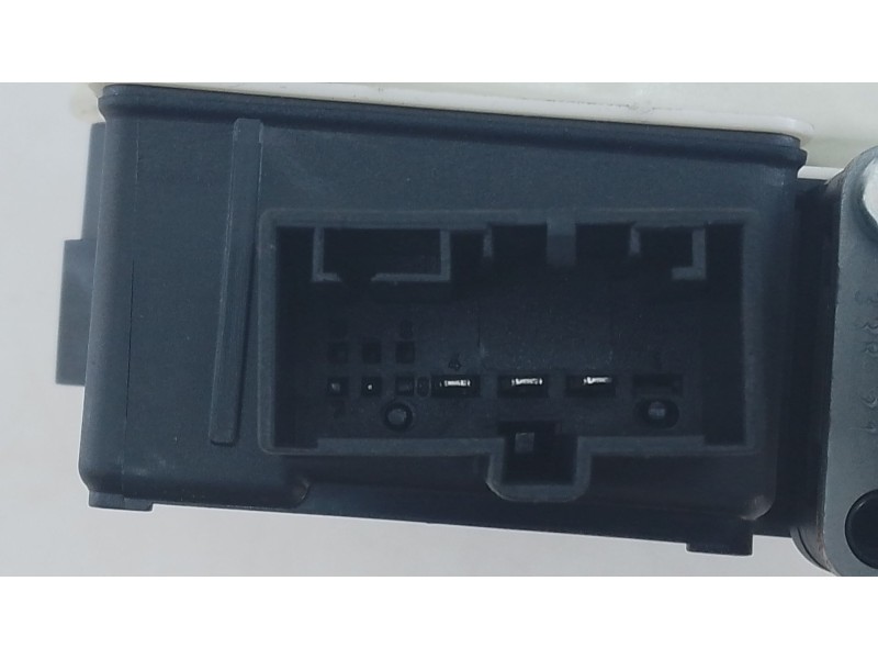 Recambio de mando elevalunas trasero izquierdo para volkswagen t-roc (a11, d11) 2.0 tdi scr referencia OEM IAM   