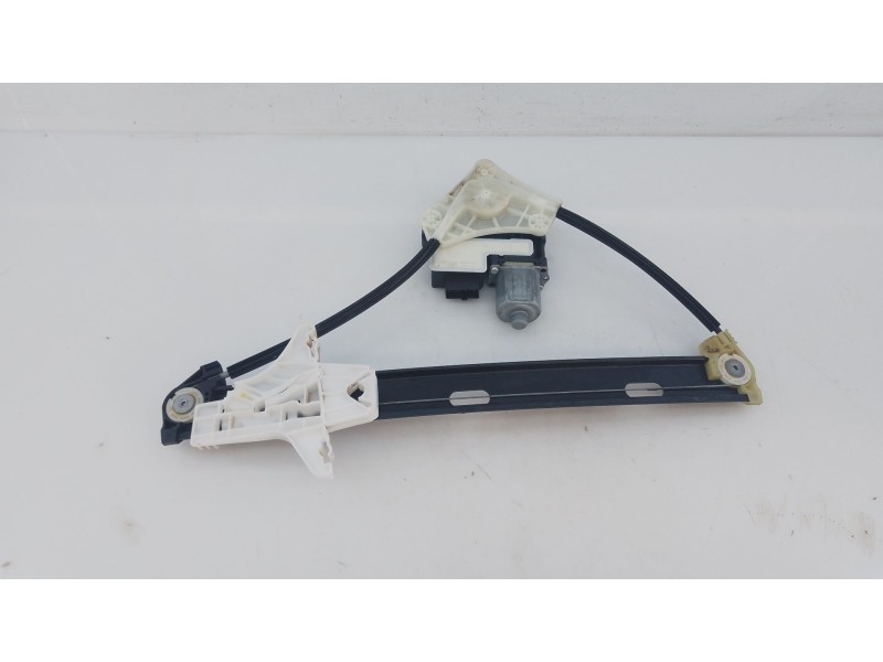 Recambio de mando elevalunas trasero izquierdo para volkswagen t-roc (a11, d11) 2.0 tdi scr referencia OEM IAM   