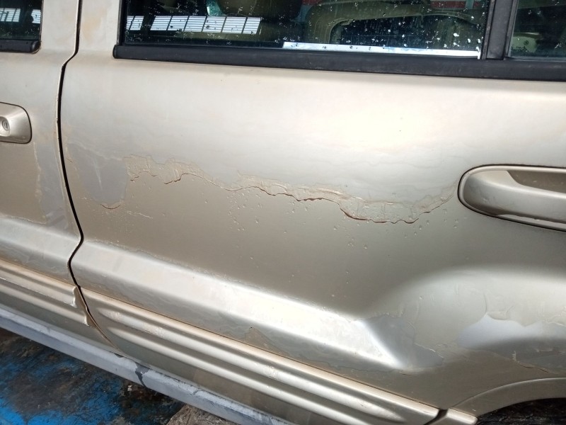 Recambio de puerta trasera izquierda para jeep grand cherokee ii (wj, wg) 3.1 td 4x4 referencia OEM IAM   