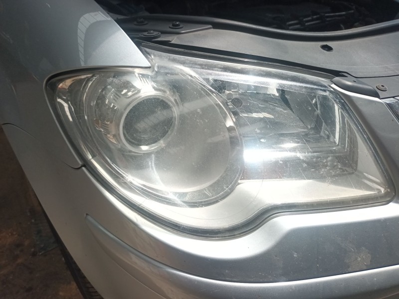 Recambio de faro derecho para volkswagen touran (1t1, 1t2) 1.9 tdi referencia OEM IAM   