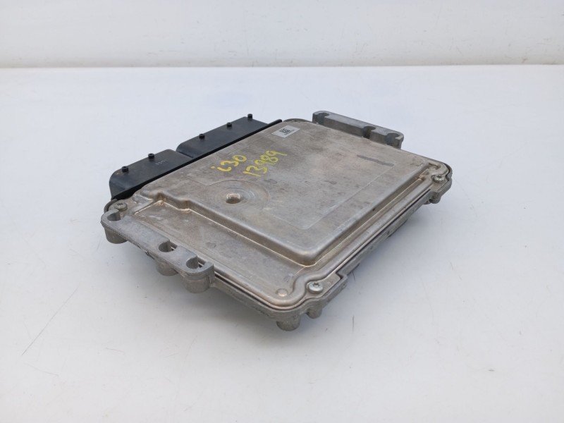 Recambio de centralita motor uce para hyundai i30 (fd) 1.6 crdi referencia OEM IAM 391142A412 0281017213 E3-A3-40-3
