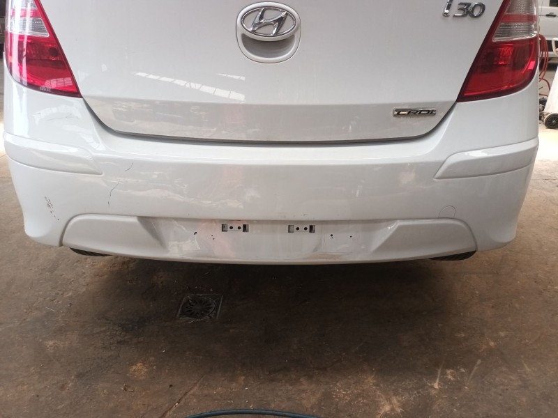 Recambio de paragolpes trasero para hyundai i30 (fd) 1.6 crdi referencia OEM IAM   