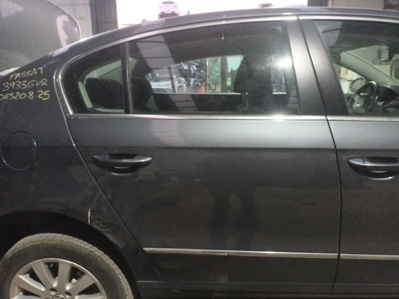 Recambio de puerta trasera derecha para volkswagen passat b6 (3c2) 2.0 tdi referencia OEM IAM   