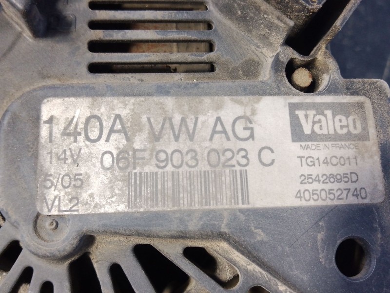 Recambio de alternador para volkswagen golf v (1k1) 1.9 tdi referencia OEM IAM 06F903023C  P3-A4-8-2