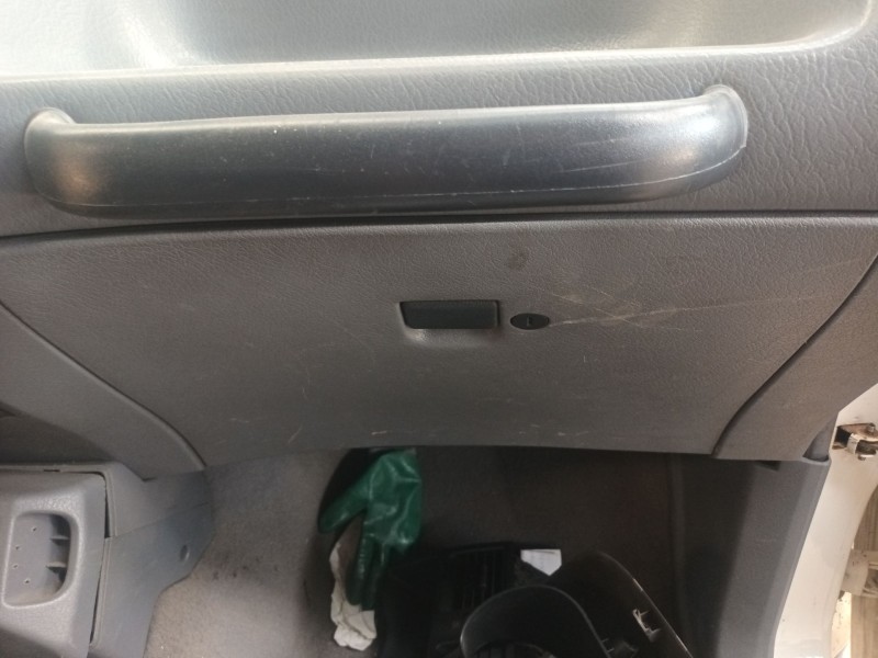 Recambio de guantera para nissan terrano ii (r20) 2.7 tdi 4wd referencia OEM IAM   