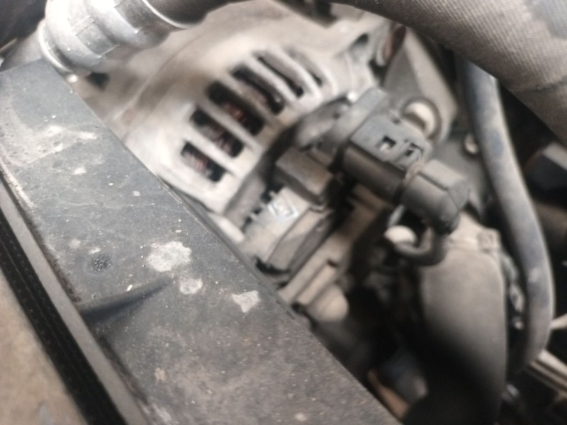 Recambio de alternador para seat leon (1p1) 1.9 tdi referencia OEM IAM   