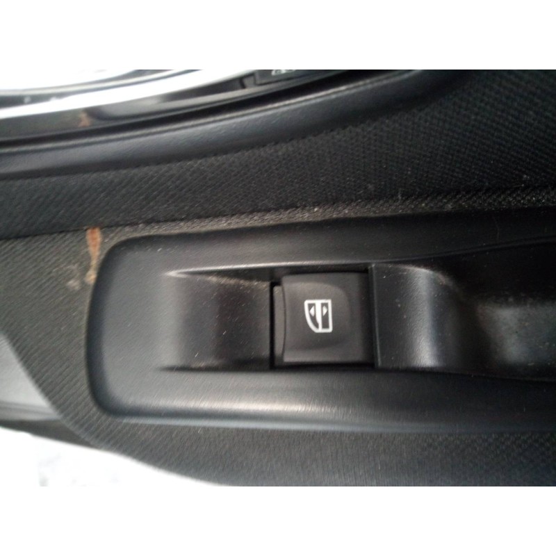 Recambio de mando elevalunas trasero derecho para renault megane iii berlina 5 p limited referencia OEM IAM   