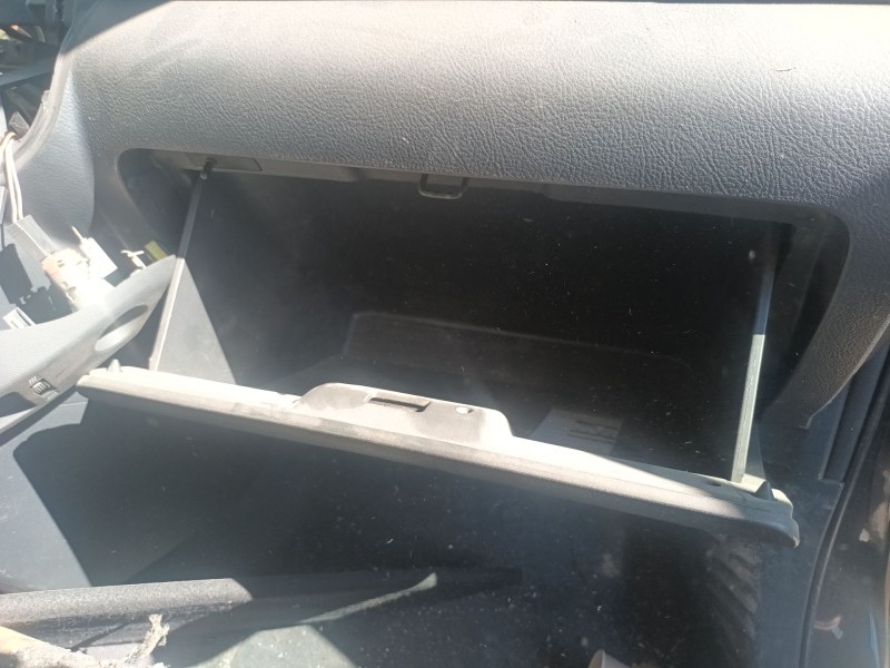 Recambio de guantera para toyota corolla verso (zer_, zze12_, r1_) 2.2 d-4d (aur10_) referencia OEM IAM   