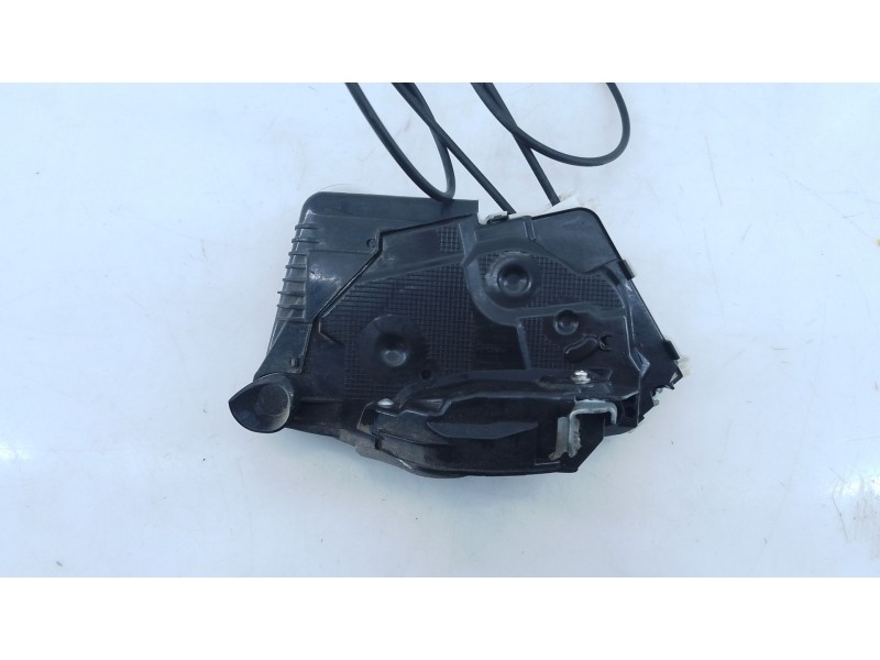Recambio de cerradura puerta delantera derecha para toyota yaris (_p13_) 1.5 hybrid (nhp130_) referencia OEM IAM   