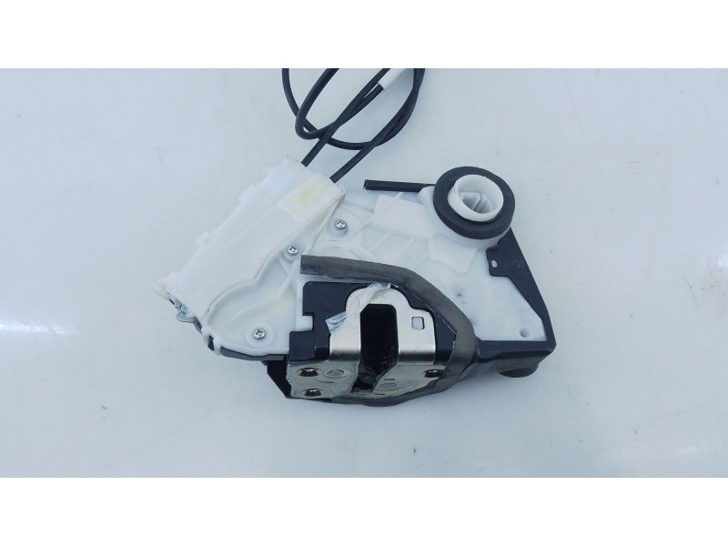 Recambio de cerradura puerta delantera derecha para toyota yaris (_p13_) 1.5 hybrid (nhp130_) referencia OEM IAM   