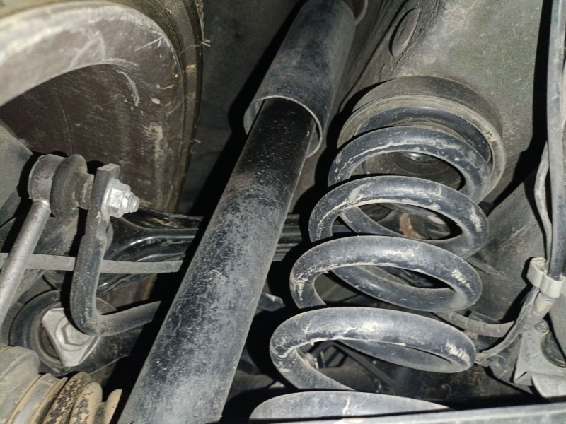 Recambio de amortiguador trasero izquierdo para bmw 3 (e90) 320 d referencia OEM IAM   