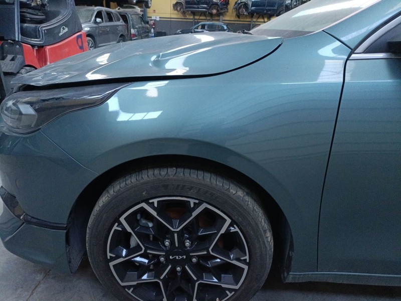 Recambio de aleta delantera izquierda para kia ceed (cd) 1.0 t-gdi referencia OEM IAM   