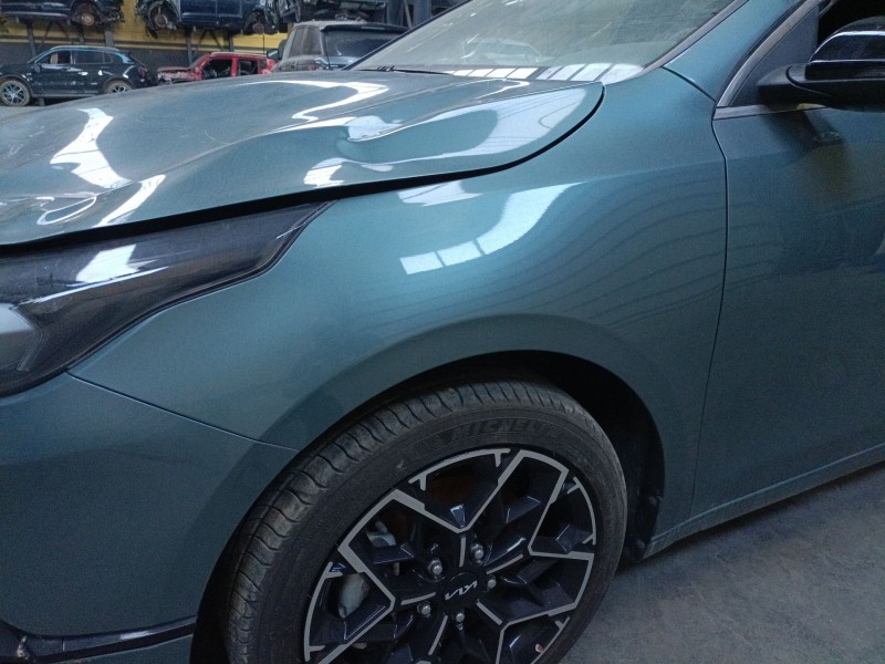 Recambio de aleta delantera izquierda para kia ceed (cd) 1.0 t-gdi referencia OEM IAM   