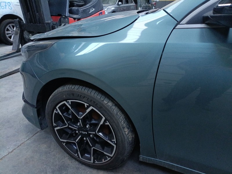 Recambio de aleta delantera izquierda para kia ceed (cd) 1.0 t-gdi referencia OEM IAM   