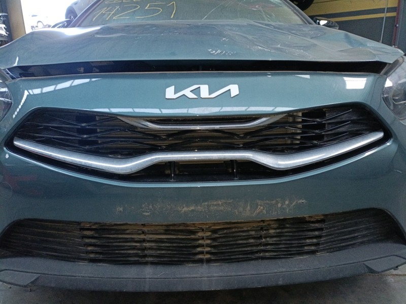 Recambio de rejilla delantera para kia ceed (cd) 1.0 t-gdi referencia OEM IAM   