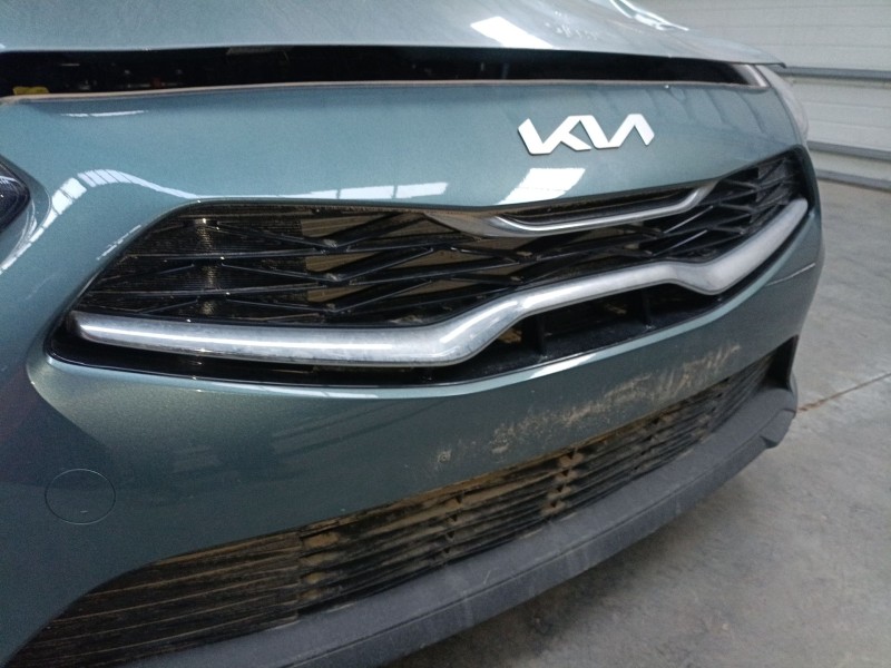 Recambio de rejilla delantera para kia ceed (cd) 1.0 t-gdi referencia OEM IAM   