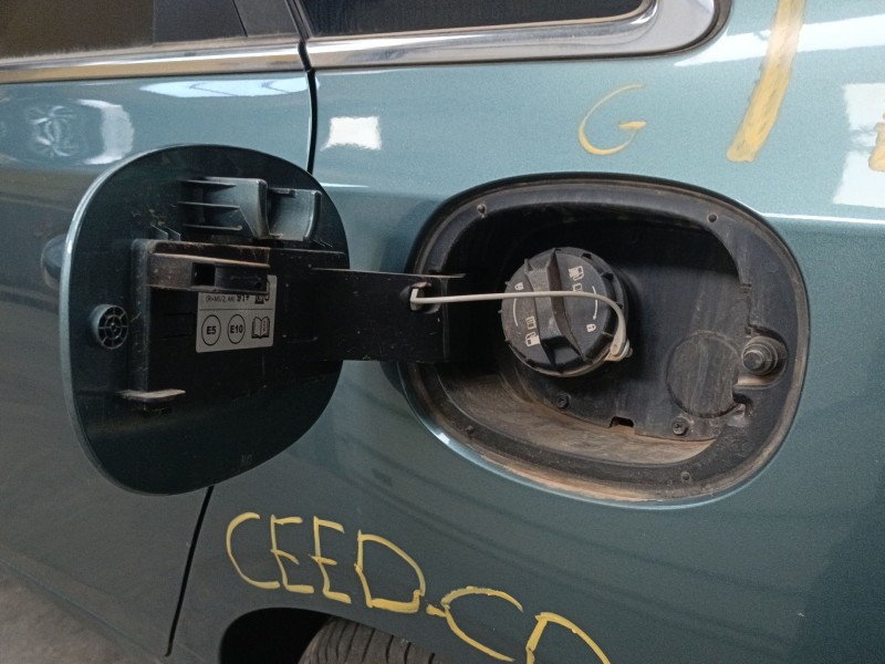 Recambio de tapa exterior combustible para kia ceed (cd) 1.0 t-gdi referencia OEM IAM   