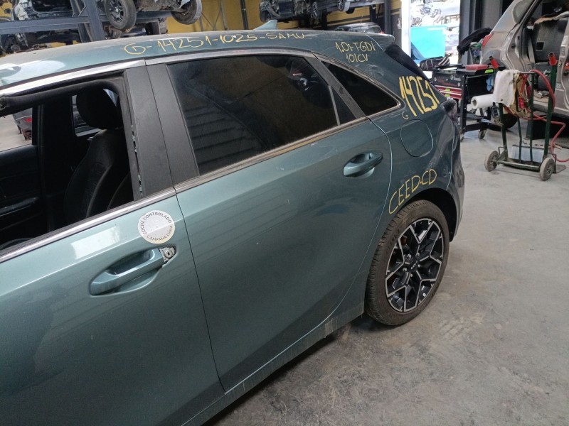 Recambio de puerta trasera izquierda para kia ceed (cd) 1.0 t-gdi referencia OEM IAM   