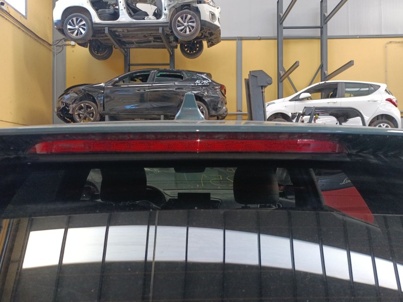 Recambio de luz central de freno para kia ceed (cd) 1.0 t-gdi referencia OEM IAM   