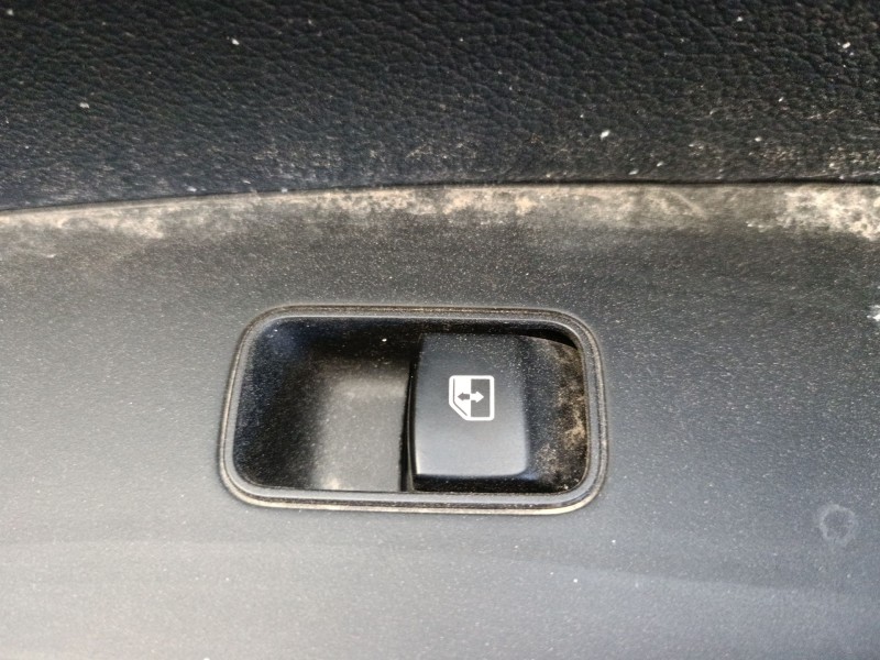 Recambio de mando elevalunas trasero derecho para kia ceed (cd) 1.0 t-gdi referencia OEM IAM   