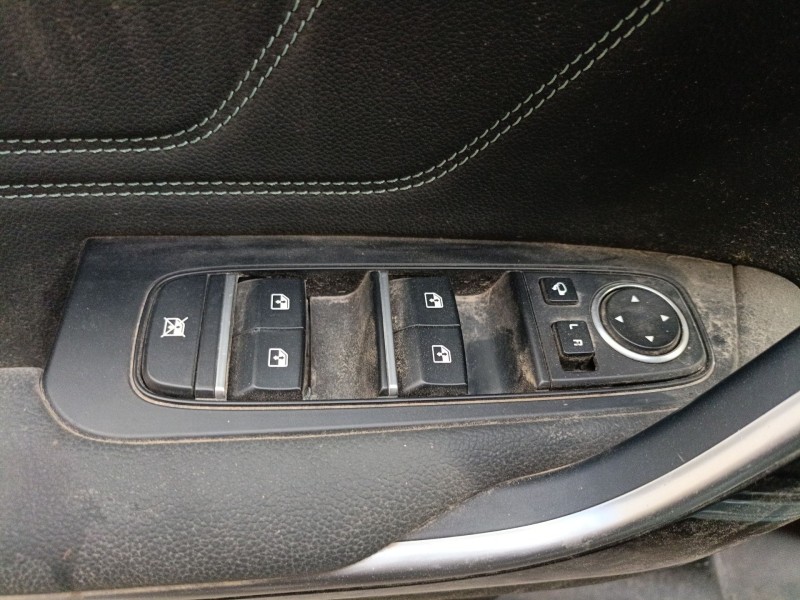 Recambio de mando elevalunas delantero izquierdo para kia ceed (cd) 1.0 t-gdi referencia OEM IAM   