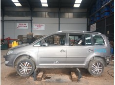 VOLKSWAGEN TOURAN (1T1, 1T2)