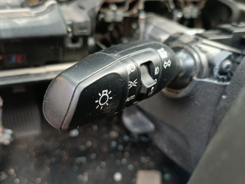 Recambio de mando intermitentes para kia ceed (cd) 1.0 t-gdi referencia OEM IAM   