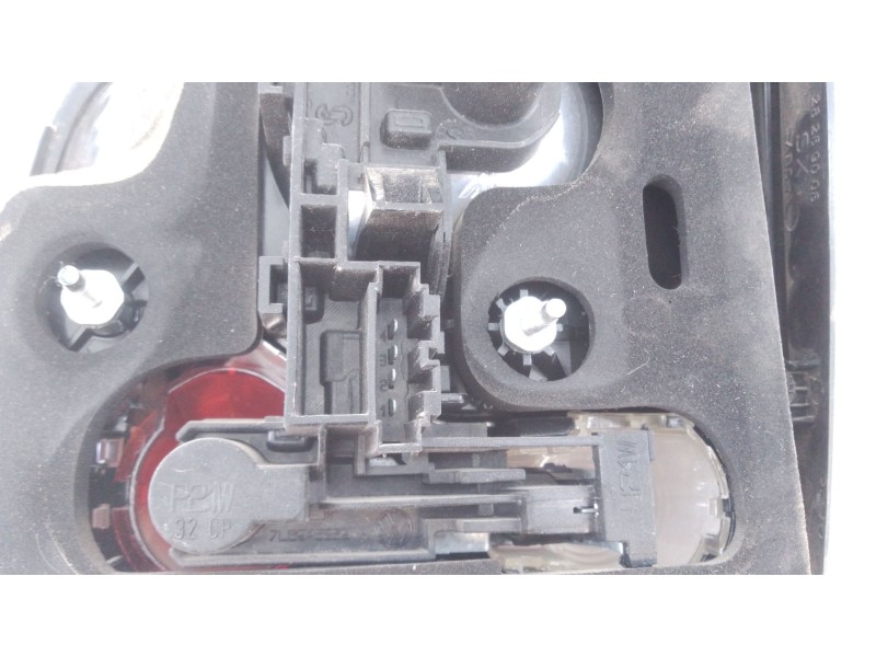 Recambio de piloto trasero izquierdo porton para volkswagen touareg (7l6) tdi v6 +motion referencia OEM IAM   