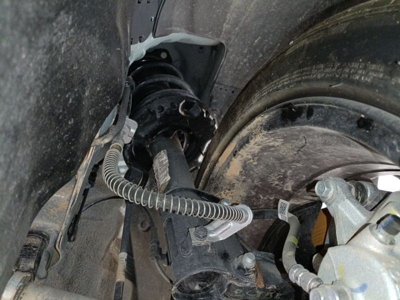 Recambio de amortiguador delantero izquierdo para kia ceed (cd) 1.0 t-gdi referencia OEM IAM   