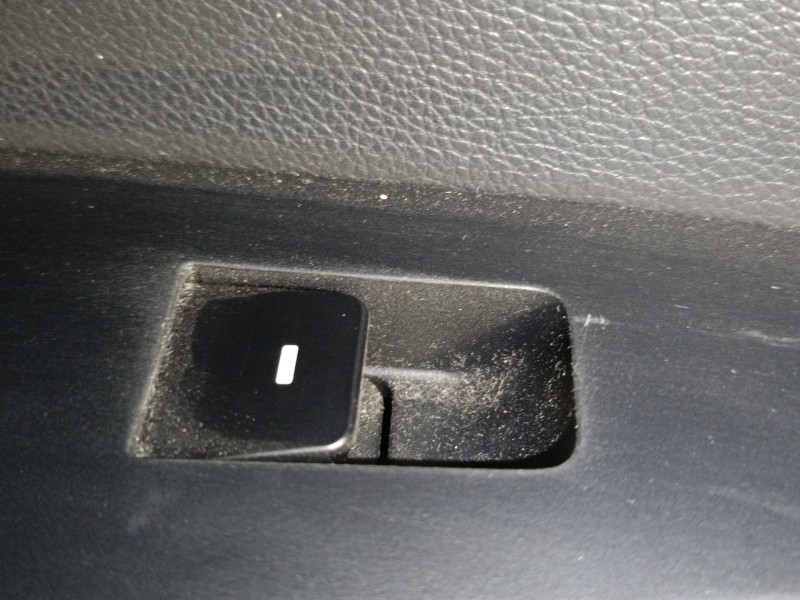 Recambio de mando elevalunas trasero izquierdo para hyundai tucson (tl, tle) 1.7 crdi referencia OEM IAM   