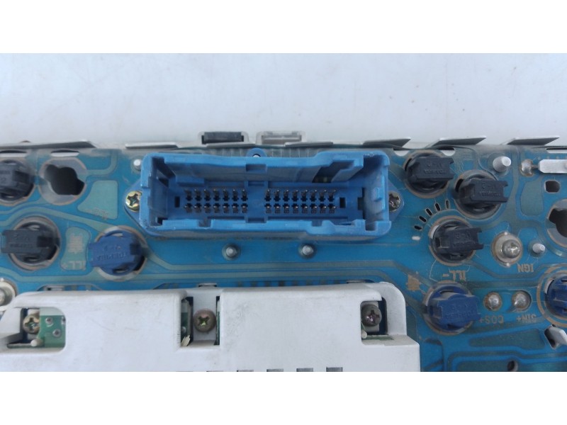 Recambio de cuadro instrumentos para toyota land cruiser 90 (_j9_) 3.0 td (kzj90_, kzj95_) referencia OEM IAM 838006A700 6926118