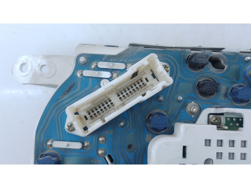 Recambio de cuadro instrumentos para toyota land cruiser 90 (_j9_) 3.0 td (kzj90_, kzj95_) referencia OEM IAM 838006A700 6926118