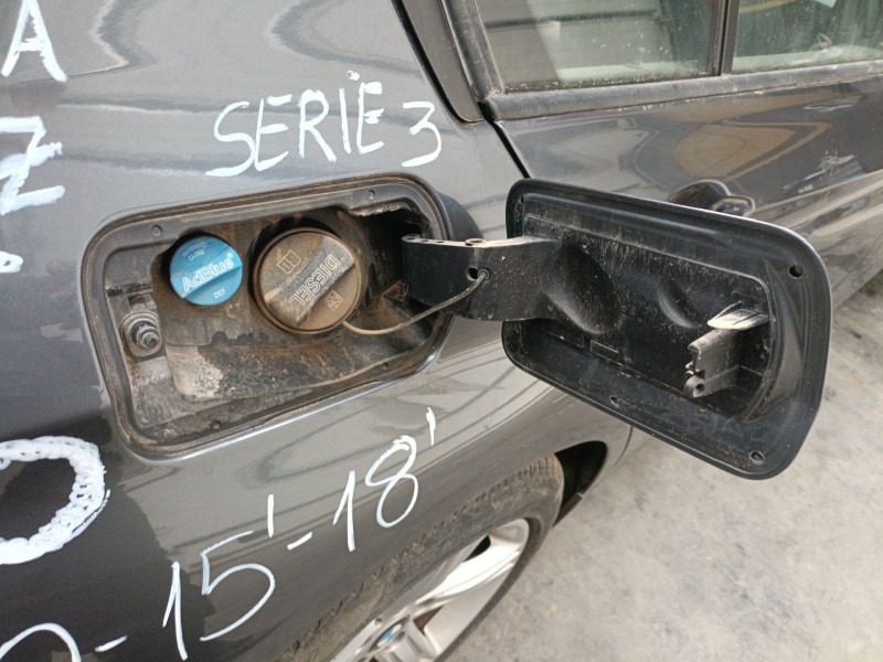 Recambio de tapa exterior combustible para bmw 3 (f30, f80) 320 d referencia OEM IAM   