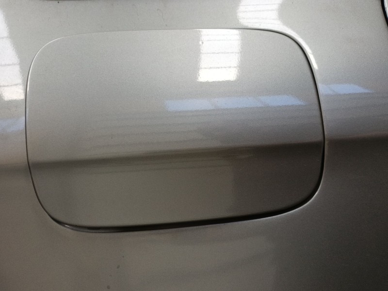 Recambio de tapa exterior combustible para audi a4 b7 (8ec) 2.0 tdi referencia OEM IAM   