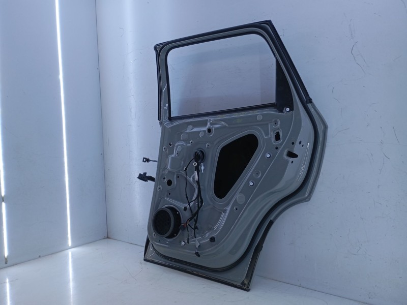 Recambio de puerta trasera derecha para skoda karoq 2.0 tdi nu7 referencia OEM IAM   