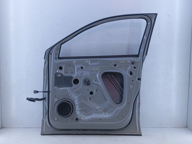 Recambio de puerta delantera derecha para skoda karoq 2.0 tdi nu7 referencia OEM IAM   E4-A3-14