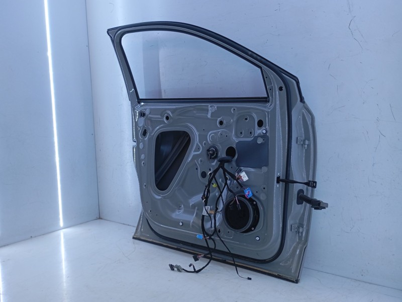 Recambio de puerta delantera izquierda para skoda karoq 2.0 tdi nu7 referencia OEM IAM   