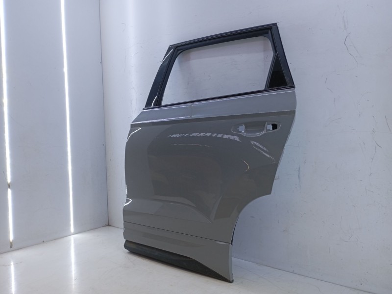 Recambio de puerta trasera izquierda para skoda karoq 2.0 tdi nu7 referencia OEM IAM   E4-A3-14