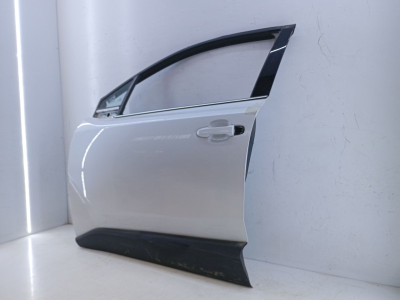 Recambio de puerta delantera izquierda para toyota c-hr hybrid dynamic referencia OEM IAM   E4-A3-12