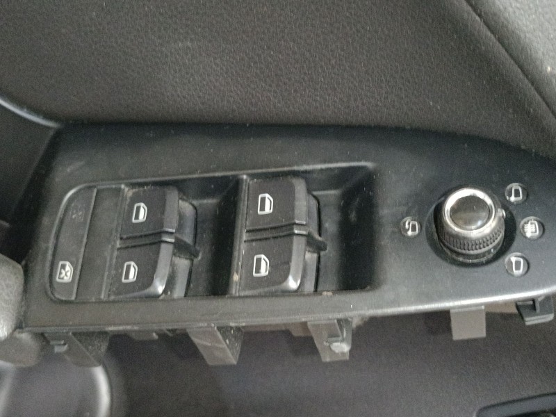 Recambio de mando elevalunas delantero izquierdo para audi a4 b7 (8ec) 2.0 tdi referencia OEM IAM   